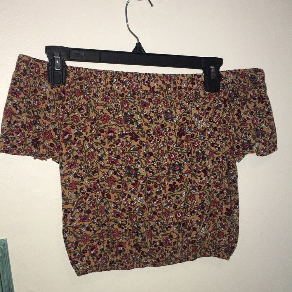 Off the shoulder floral crop top